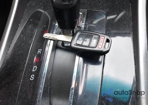 2017 Honda Accord Sport z USA, uszkodzony, nr VIN 1HGCR2F53HA049847